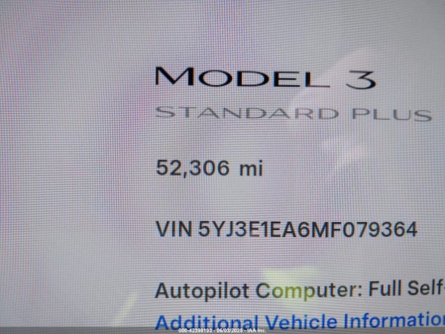 5YJ3E1EA6MF079364 Tesla 2021