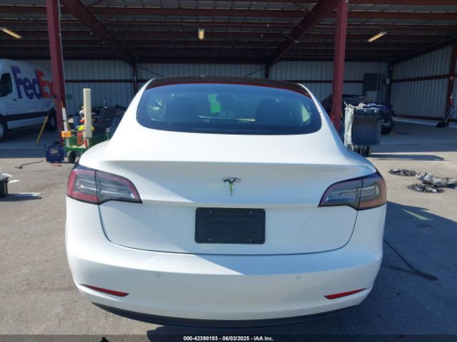5YJ3E1EA6MF079364 Tesla 2021