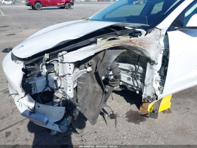 5YJ3E1EA6MF079364 Tesla 2021