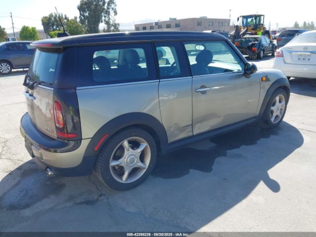 2008 MINI COOPER CLUBMAN WMWML33598TJ46888 Photo 3