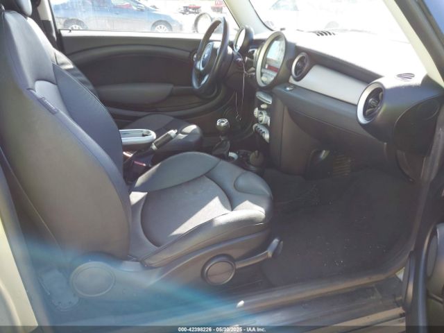2008 MINI COOPER CLUBMAN WMWML33598TJ46888 Photo 4