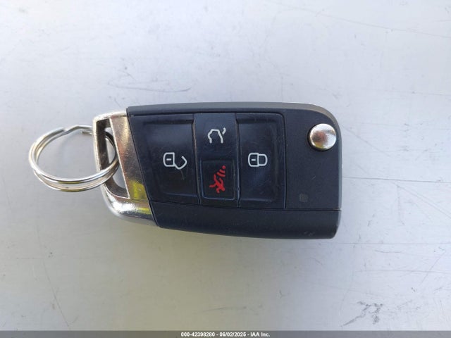 3VW4T7AU3GM057235 Volkswagen Golf GTI