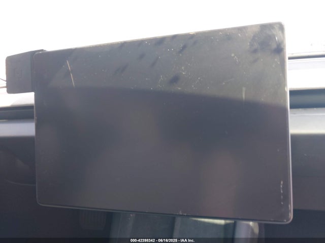 Tesla MODEL 3 2024 5YJ3E1EB2RF800621 Image 13