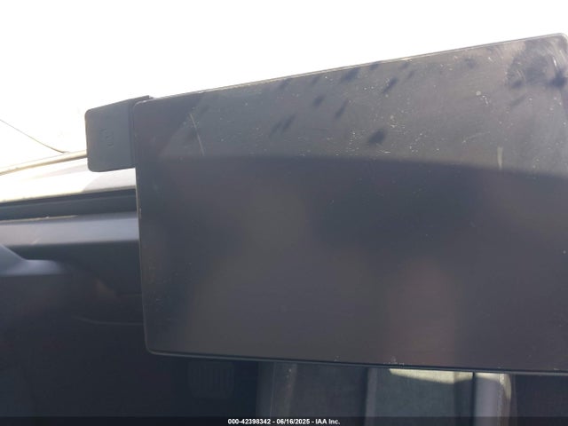 2024 TESLA MODEL 3 5YJ3E1EB2RF800621 Photo 6