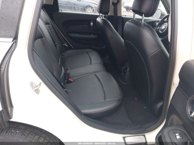 2017 MINI CLUBMAN WMWLN5C58H2B35293 Photo 7