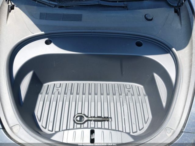 5YJ3E1EA4PF400306 Tesla 2023