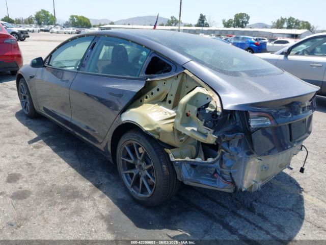 5YJ3E1EA4PF400306 Tesla 2023