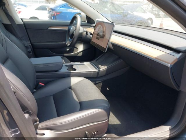 5YJ3E1EA4PF400306 Tesla 2023