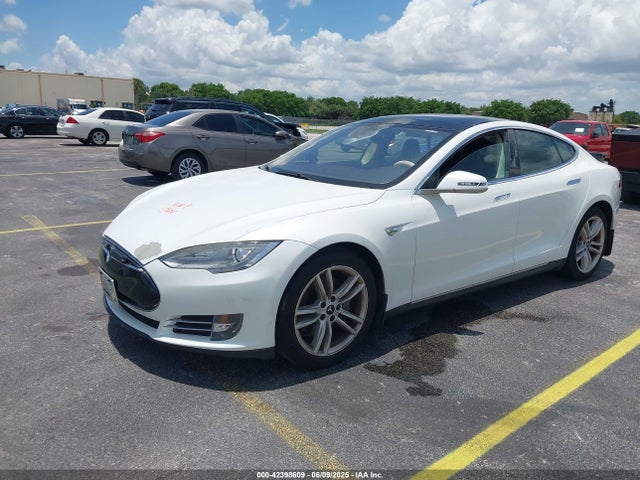 2013 TESLA MODEL S 5YJSA1CG4DFP21658 Photo 1