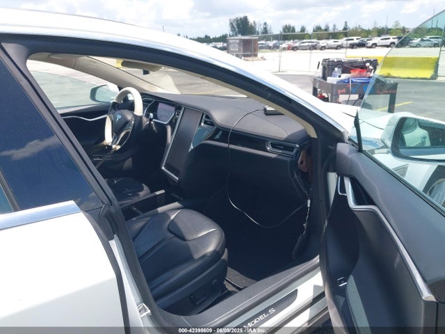 2013 TESLA MODEL S 5YJSA1CG4DFP21658 Photo 4
