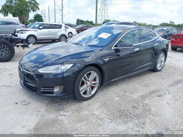 2015 TESLA MODEL S 5YJSA1E4XFF111981 Photo 1