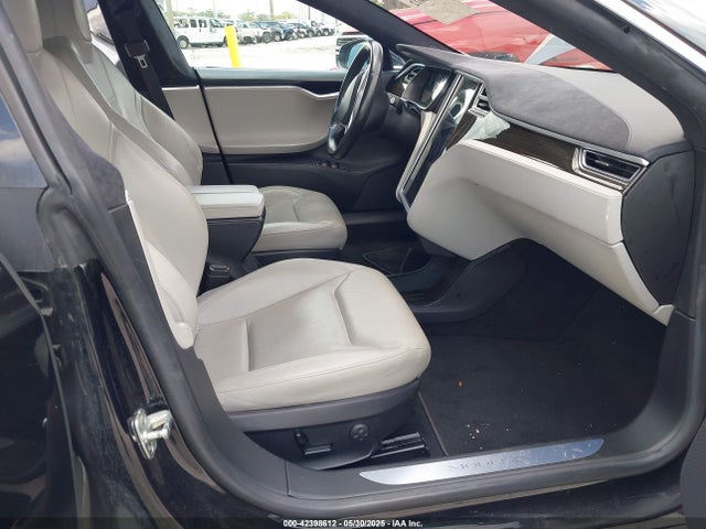 2015 TESLA MODEL S 5YJSA1E4XFF111981 Photo 4