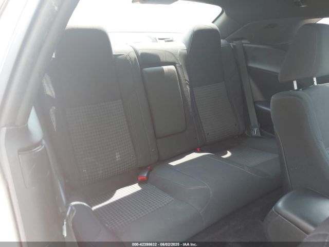 2C3CDZAGXKH508867 Dodge Challenger Sxt