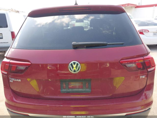 3VV3B7AX4JM027472 Volkswagen Tiguan