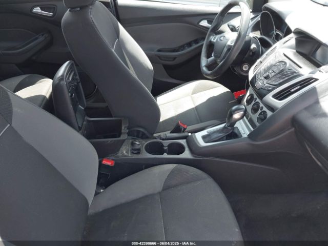 1FADP3F28EL161439 Ford FOCUS SE