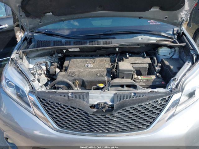 5TDXK3DC8FS665488 Toyota Sienna Se 8 Passenger