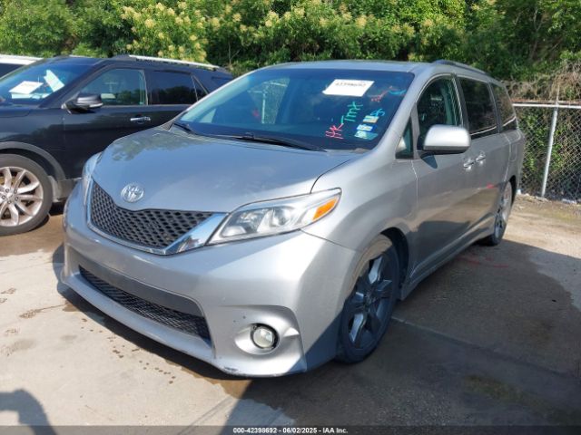 5TDXK3DC8FS665488 Toyota Sienna Se 8 Passenger