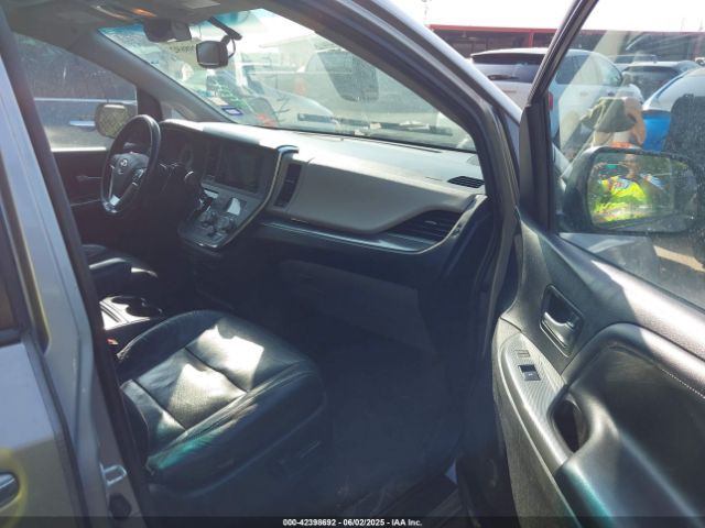 5TDXK3DC8FS665488 Toyota Sienna Se 8 Passenger