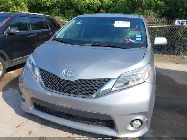 5TDXK3DC8FS665488 Toyota Sienna Se 8 Passenger