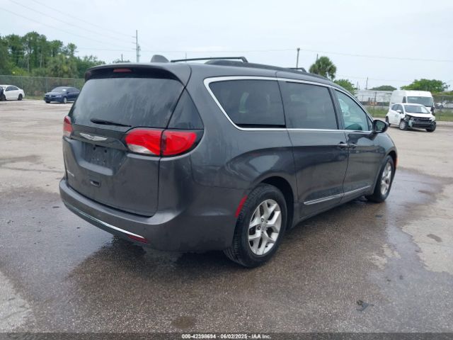 2017 CHRYSLER PACIFICA 2C4RC1BG1HR593240 Photo 3