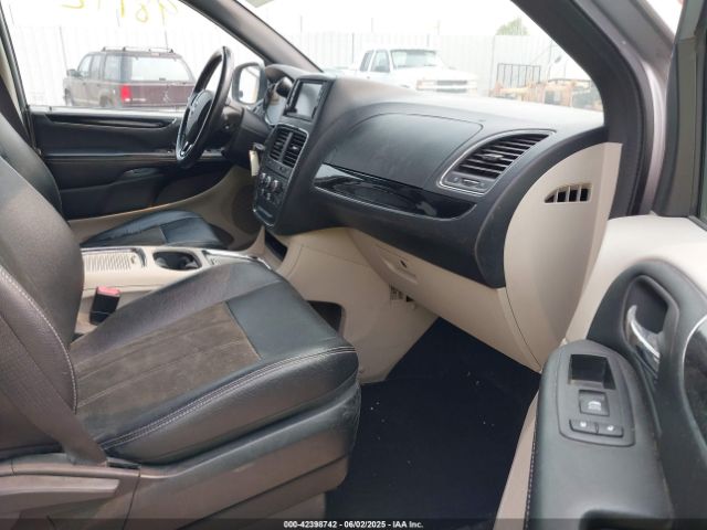 2C4RDGCG7KR545120 Dodge Grand Caravan Sxt