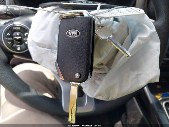 KNDJ23AU4M7138137 KIA mpi nu