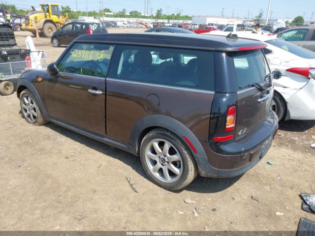 2010 MINI COOPER CLUBMAN WMWML3C56ATX38237 Photo 2