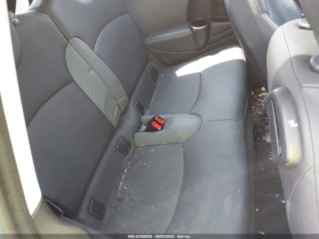 2010 MINI COOPER CLUBMAN WMWML3C56ATX38237 Photo 7