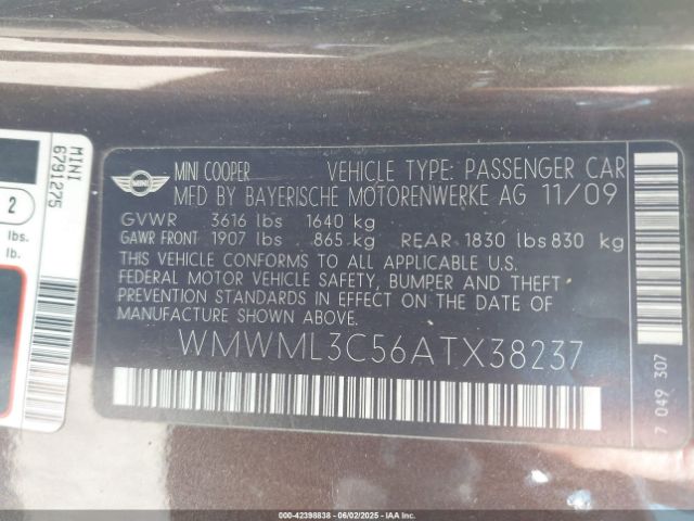 2010 MINI COOPER CLUBMAN WMWML3C56ATX38237 Photo 8