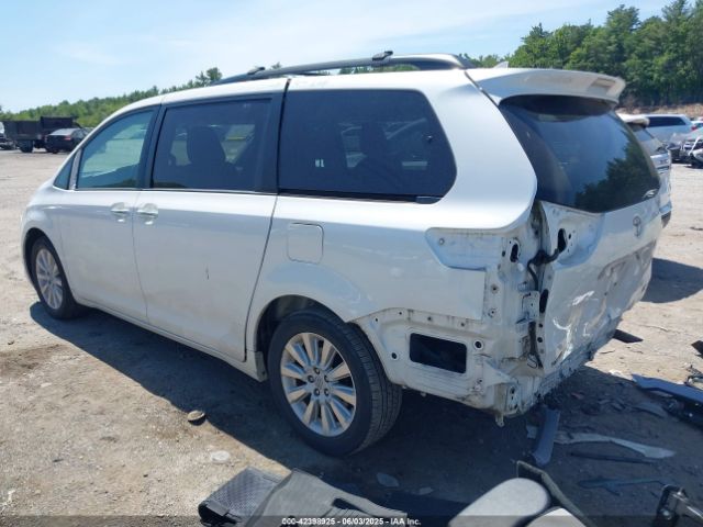 2015 TOYOTA SIENNA 5TDDK3DC2FS108045 Photo 2