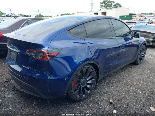7SAYGDEF5PF700890 Tesla Model Y