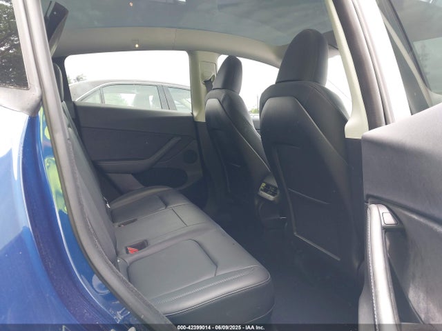 7SAYGDEF5PF700890 Tesla Model Y