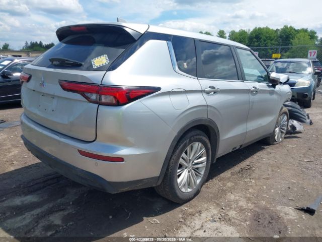2022 MITSUBISHI OUTLANDER JA4J4TA83NZ032355 Photo 3