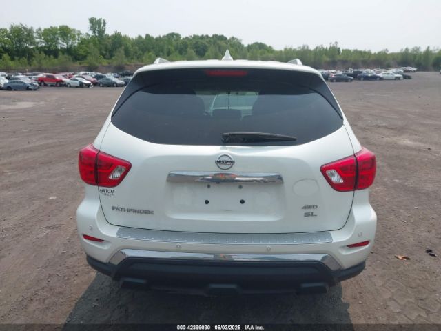 5N1DR2MM5KC615110 Nissan Pathfinder Sl