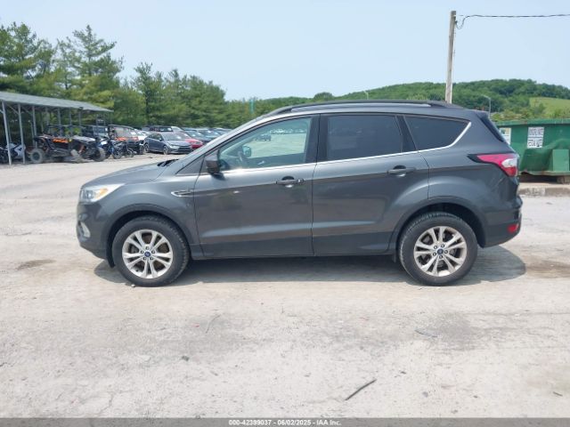 1FMCU9HD4JUD30212 Ford ESCAPE SEL