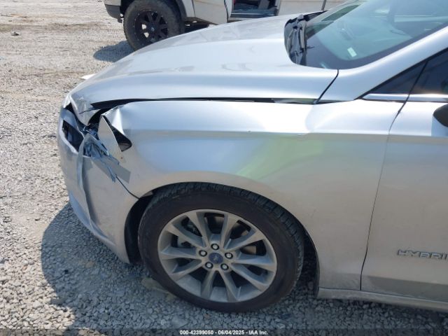 3FA6P0LU8HR380632 Ford Fusion Hybrid Se