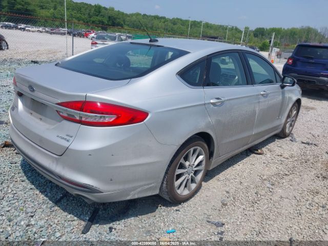 3FA6P0LU8HR380632 Ford Fusion Hybrid Se