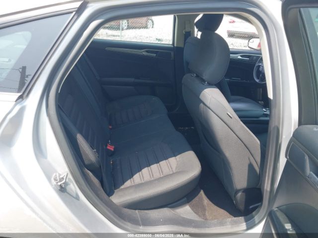 3FA6P0LU8HR380632 Ford Fusion Hybrid Se