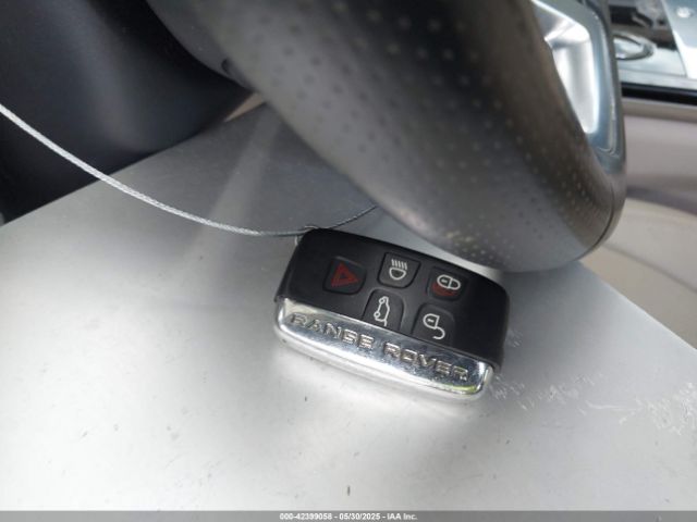 2018 LAND ROVER RANGE ROVER VELAR SALYB2RV4JA708585 Photo 10