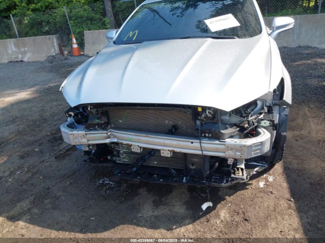 3FA6P0RU0JR150970 Ford Fusion Hybrid Titanium