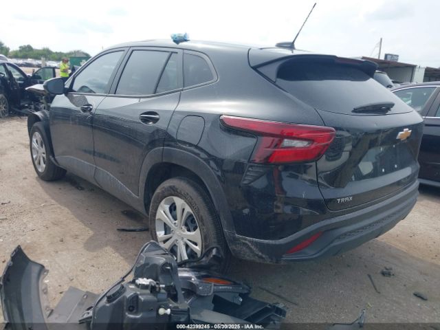 2024 CHEVROLET TRAX KL77LFE21RC139677 Photo 2