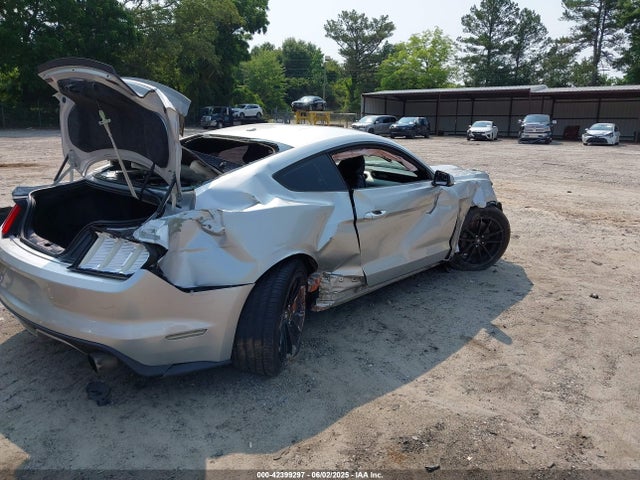 Ford 2016 2016 1FA6P8CFXG5201055 Image 4