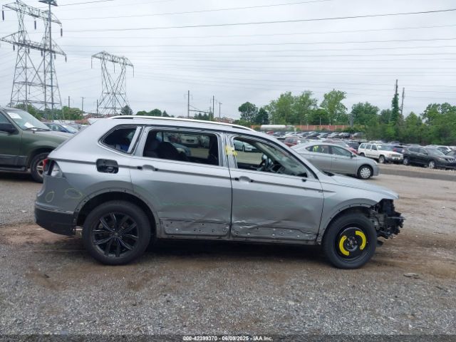 3VV2B7AX0NM159615 Volkswagen Tiguan 2.0t Se