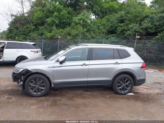 3VV2B7AX0NM159615 Volkswagen Tiguan 2.0t Se