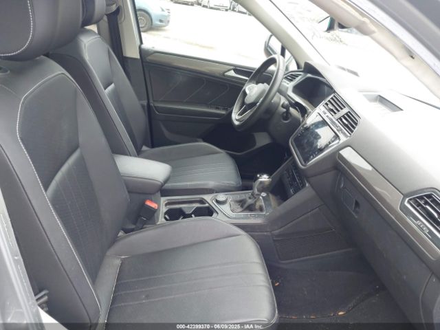 3VV2B7AX0NM159615 Volkswagen Tiguan 2.0t Se