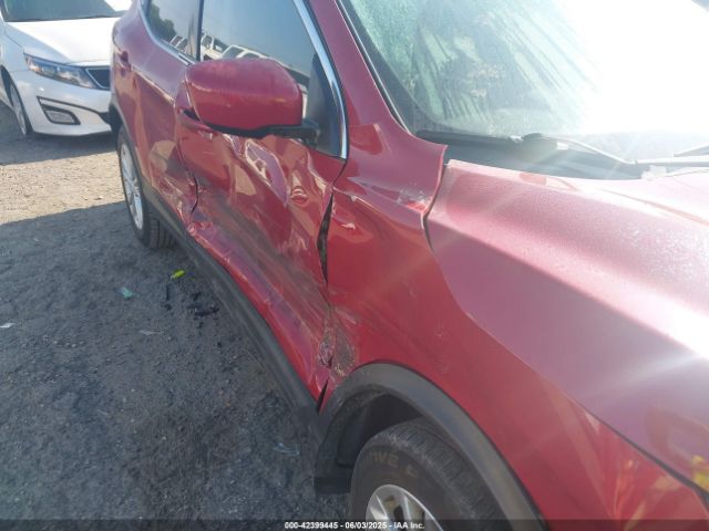 JN1BJ1CP2JW191796 Nissan Rogue Sport S