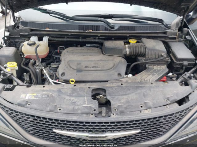 2022 CHRYSLER VOYAGER 2C4RC1CGXNR235418 Photo 9