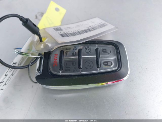 2022 CHRYSLER VOYAGER 2C4RC1CGXNR235418 Photo 10