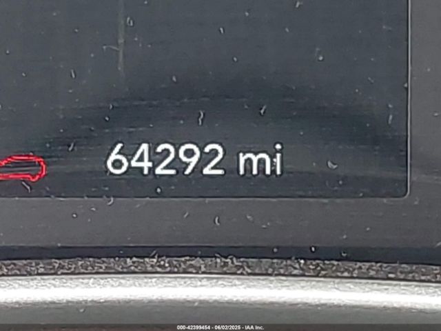 2C4RC1CGXNR235418 Chrysler Voyager Lx