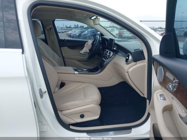 WDC0J4KB1HF231401 Mercedes-Benz m274